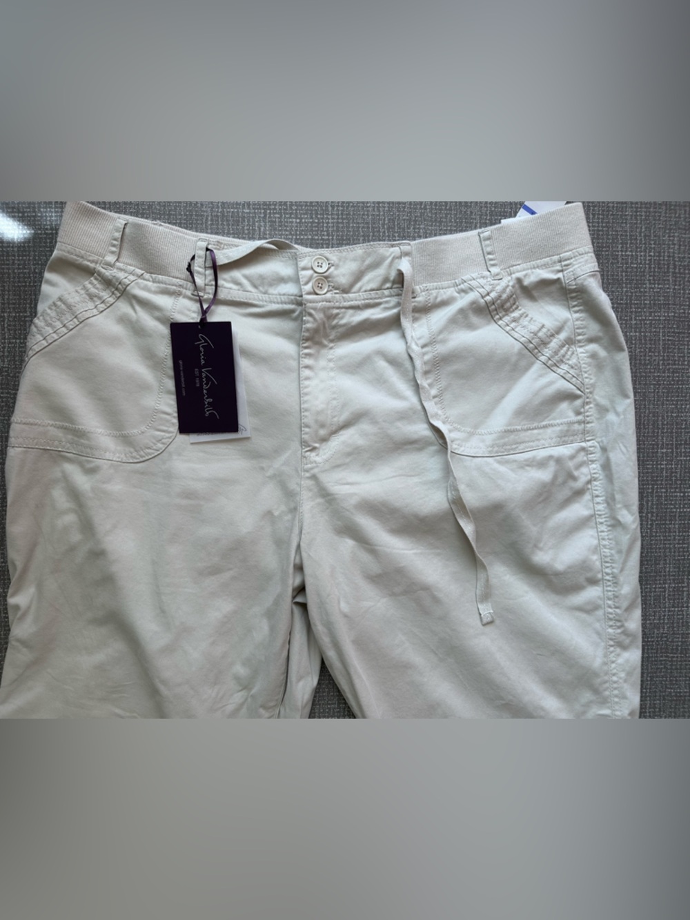 Gloria Vanderbilt Women’s Casual Skimmer Capris Size 18 NWT Beige - Picture 3 of 12